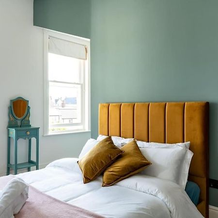 Stylish Beachfront Apartment, Sweeping Ocean Views And Luxury Touches Herne Bay Buitenkant foto