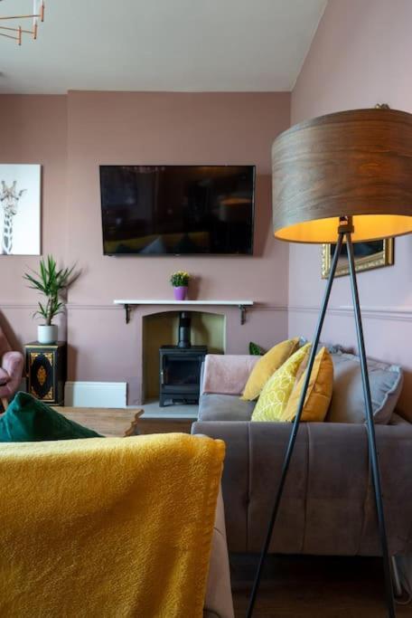 Stylish Beachfront Apartment, Sweeping Ocean Views And Luxury Touches Herne Bay Buitenkant foto