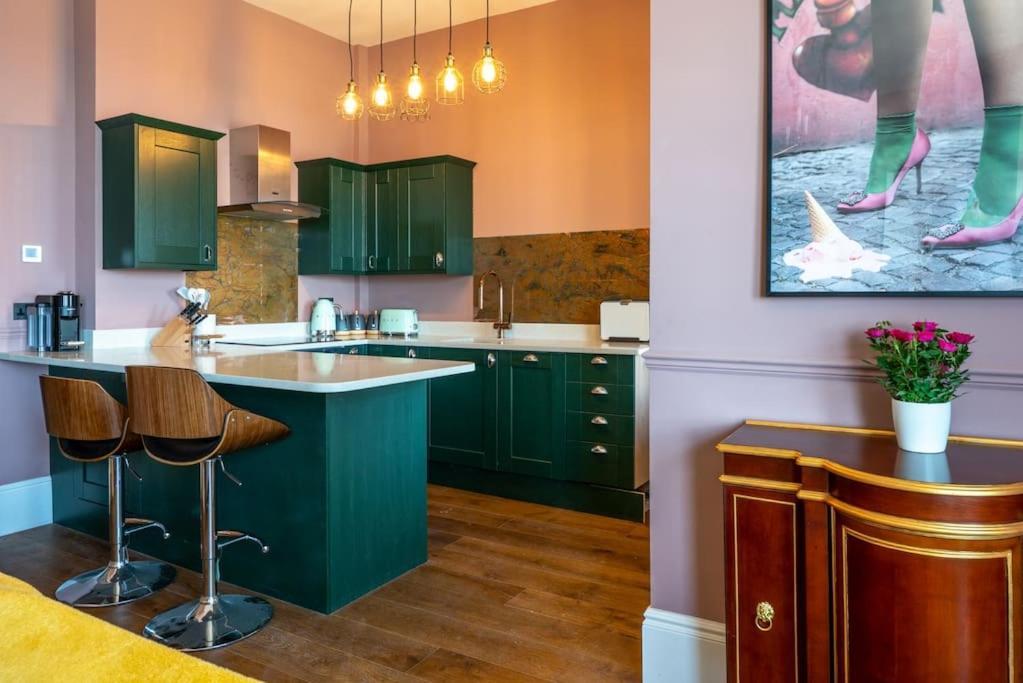 Stylish Beachfront Apartment, Sweeping Ocean Views And Luxury Touches Herne Bay Buitenkant foto
