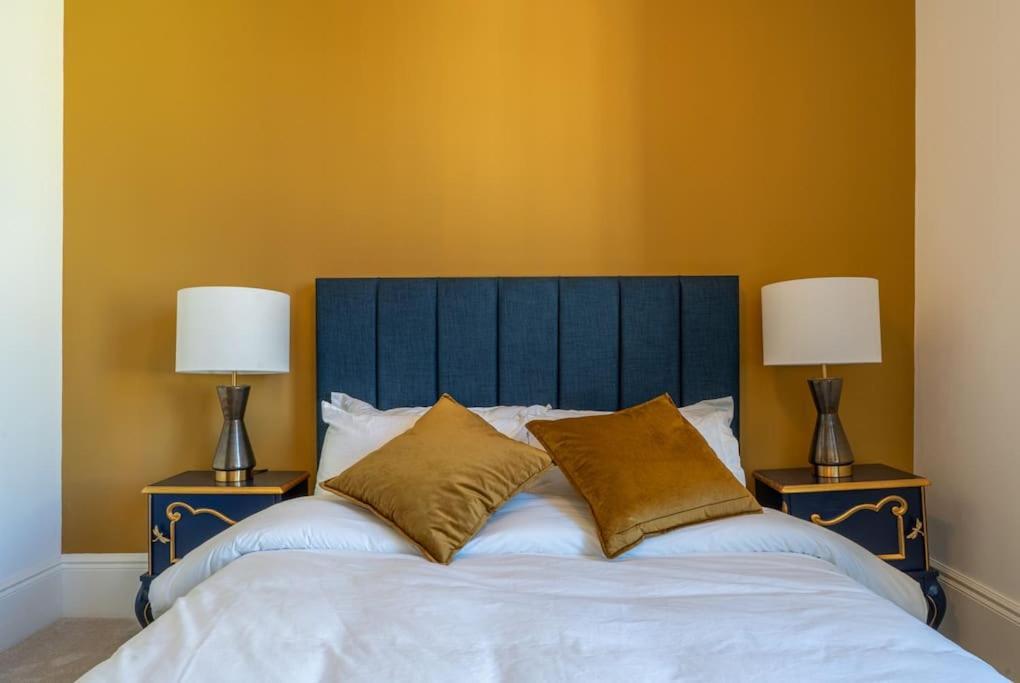 Stylish Beachfront Apartment, Sweeping Ocean Views And Luxury Touches Herne Bay Buitenkant foto