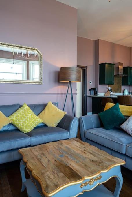 Stylish Beachfront Apartment, Sweeping Ocean Views And Luxury Touches Herne Bay Buitenkant foto
