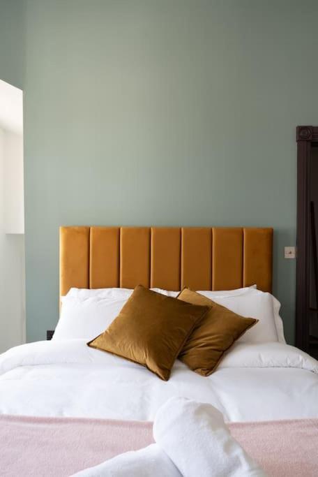 Stylish Beachfront Apartment, Sweeping Ocean Views And Luxury Touches Herne Bay Buitenkant foto