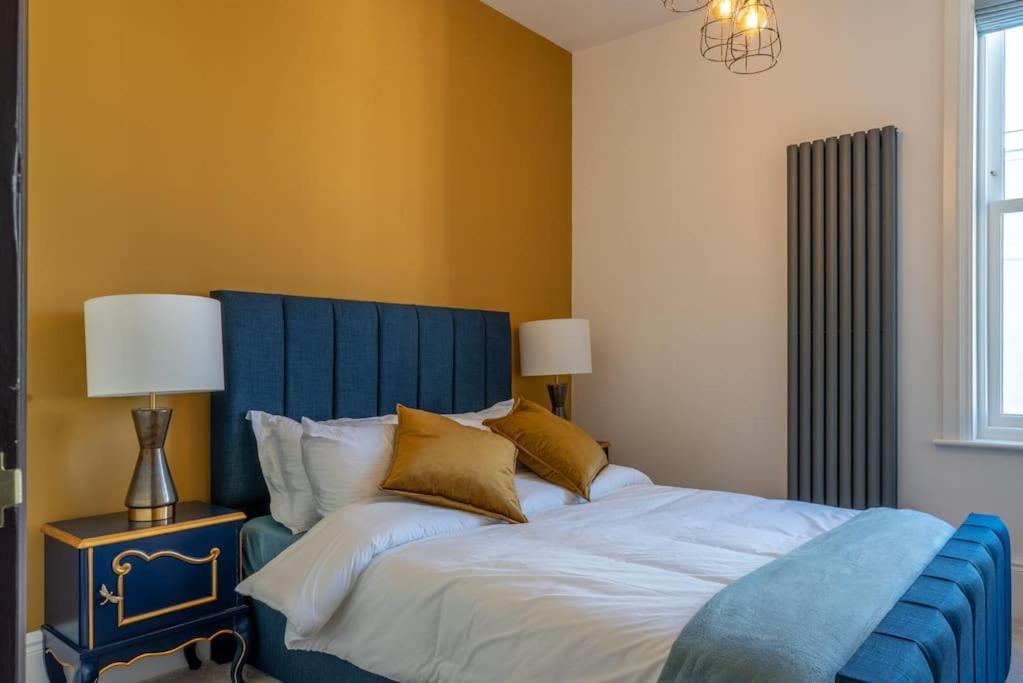 Stylish Beachfront Apartment, Sweeping Ocean Views And Luxury Touches Herne Bay Buitenkant foto